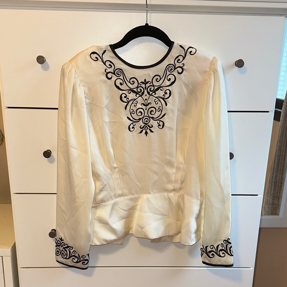 Elegant Vintage Padded Cream and Black Embroidered Women's Top